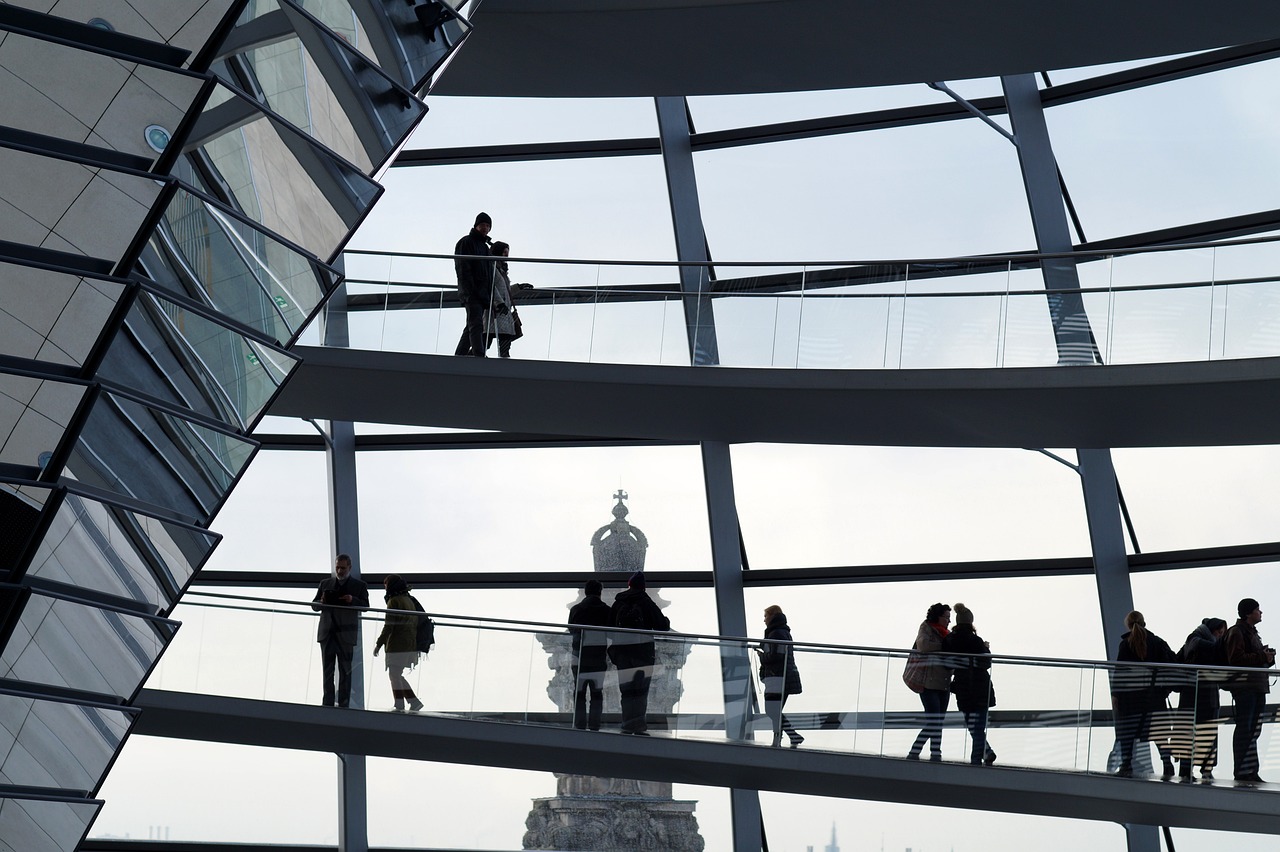 Reichtagskuppel mit Besuchern
